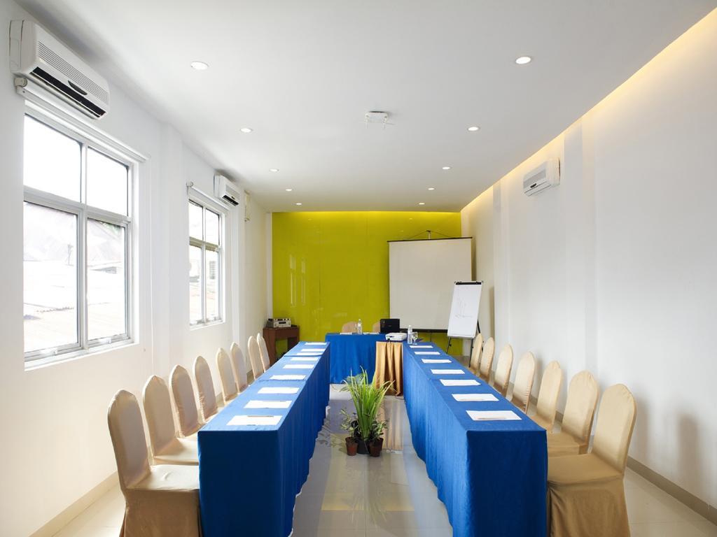 Zuri Express Hotel Pekanbaru Zewnętrze zdjęcie