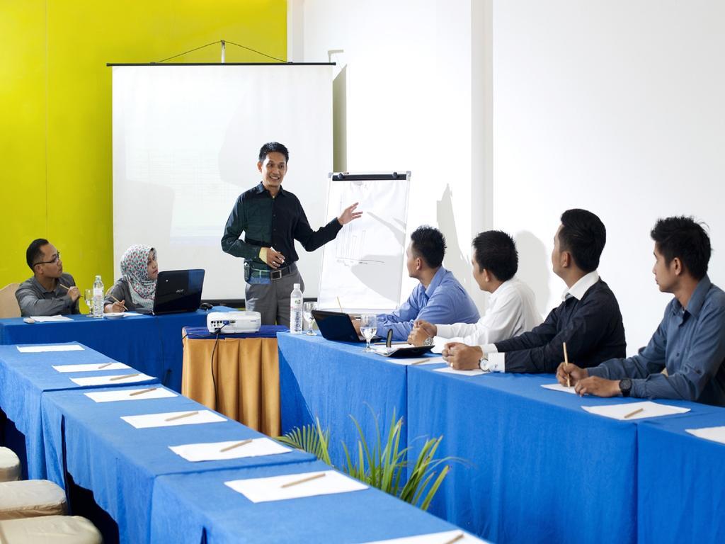 Zuri Express Hotel Pekanbaru Zewnętrze zdjęcie