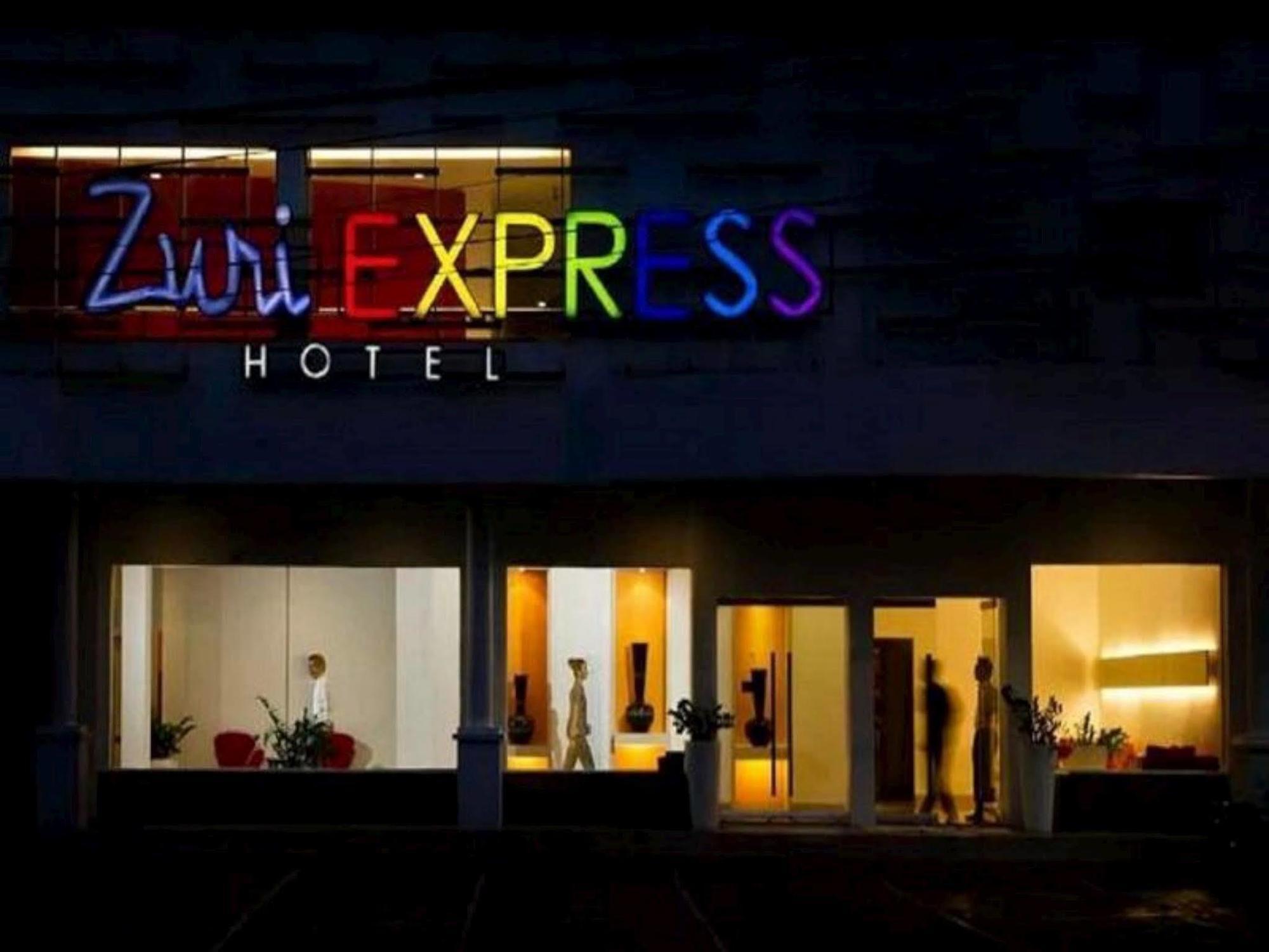 Zuri Express Hotel Pekanbaru Zewnętrze zdjęcie