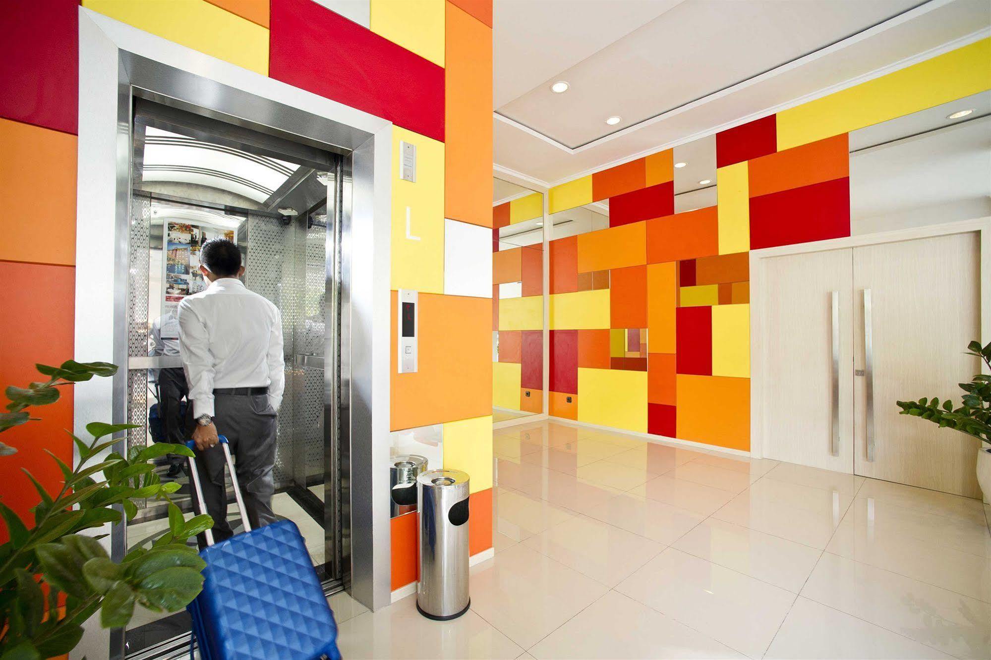 Zuri Express Hotel Pekanbaru Zewnętrze zdjęcie
